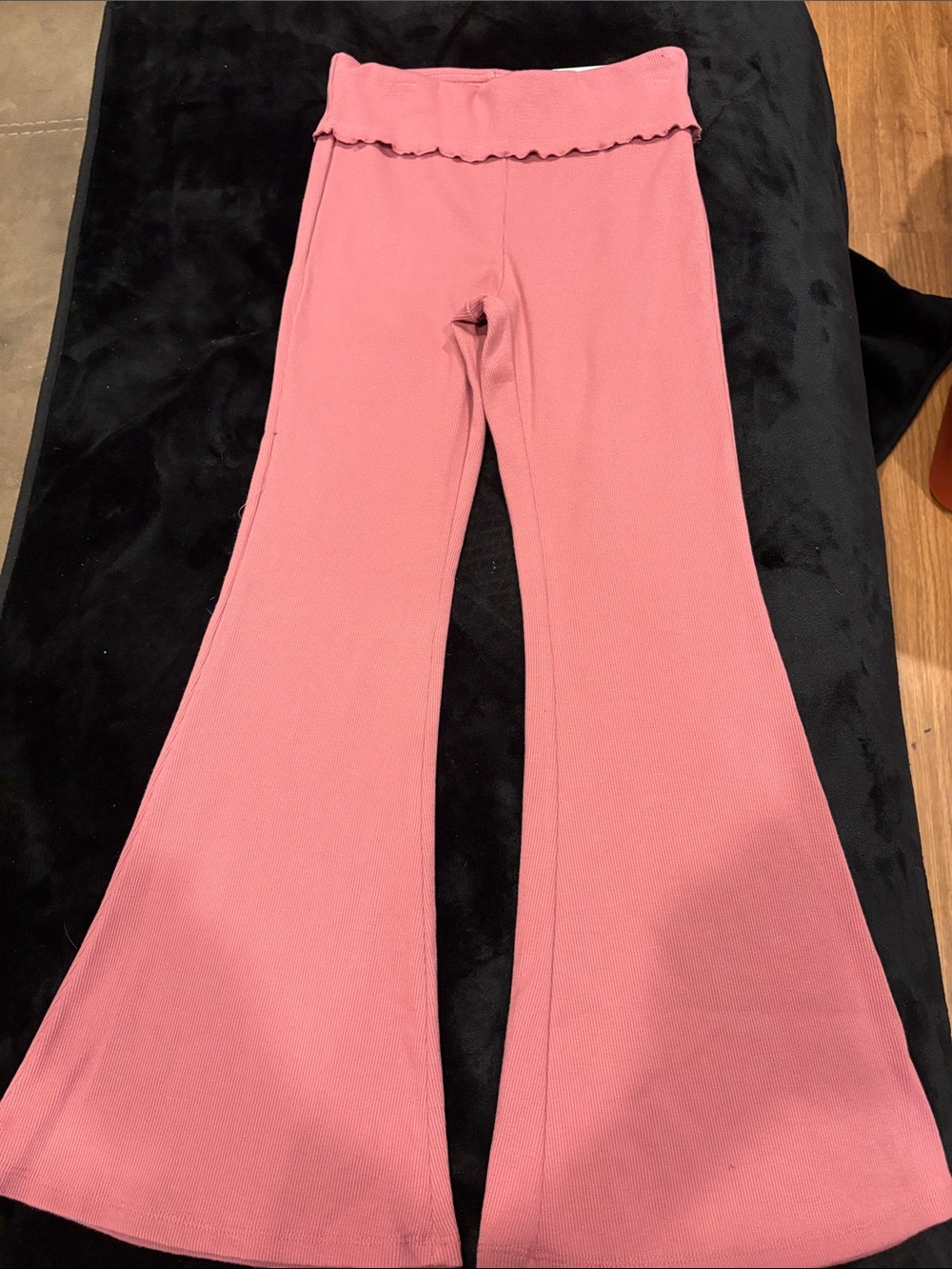 SO Dusty Rose Ruffle-Waist Flare Knit Pants